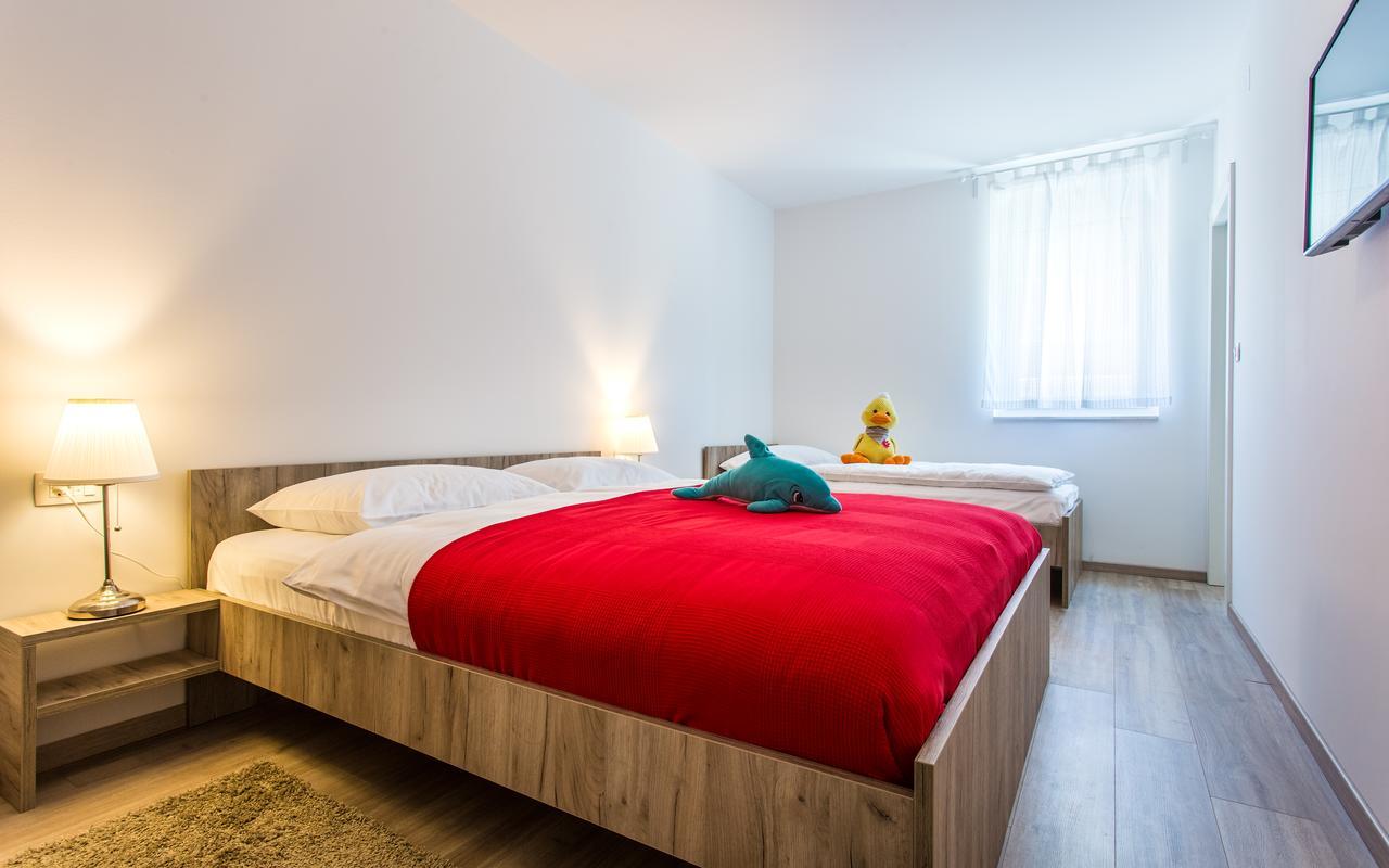 Apartments Viktorija 2 Башка Экстерьер фото