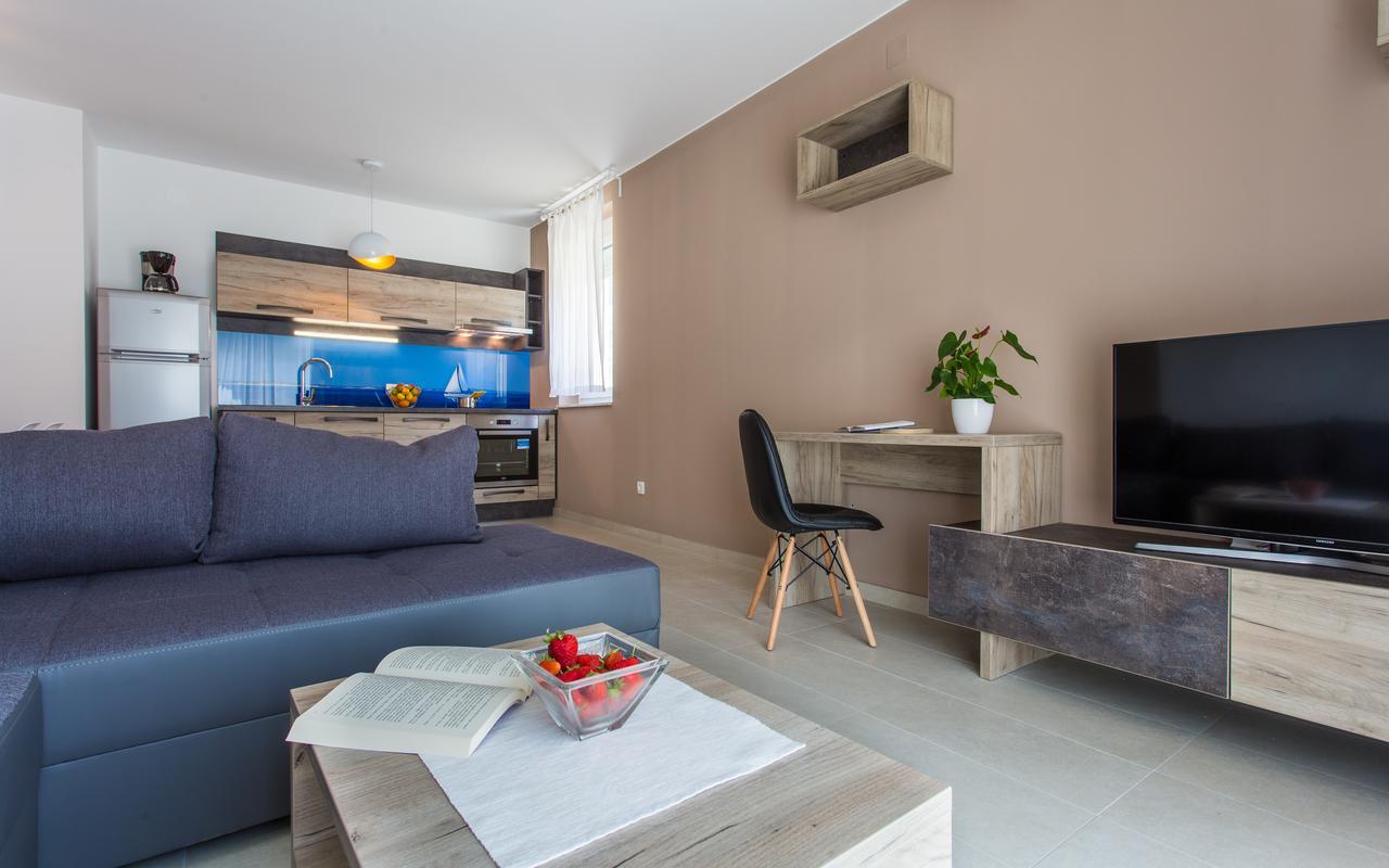 Apartments Viktorija 2 Башка Экстерьер фото