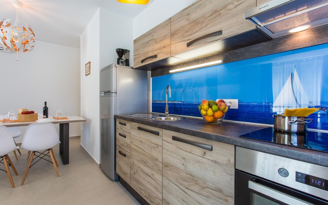 Apartments Viktorija 2 Башка Экстерьер фото