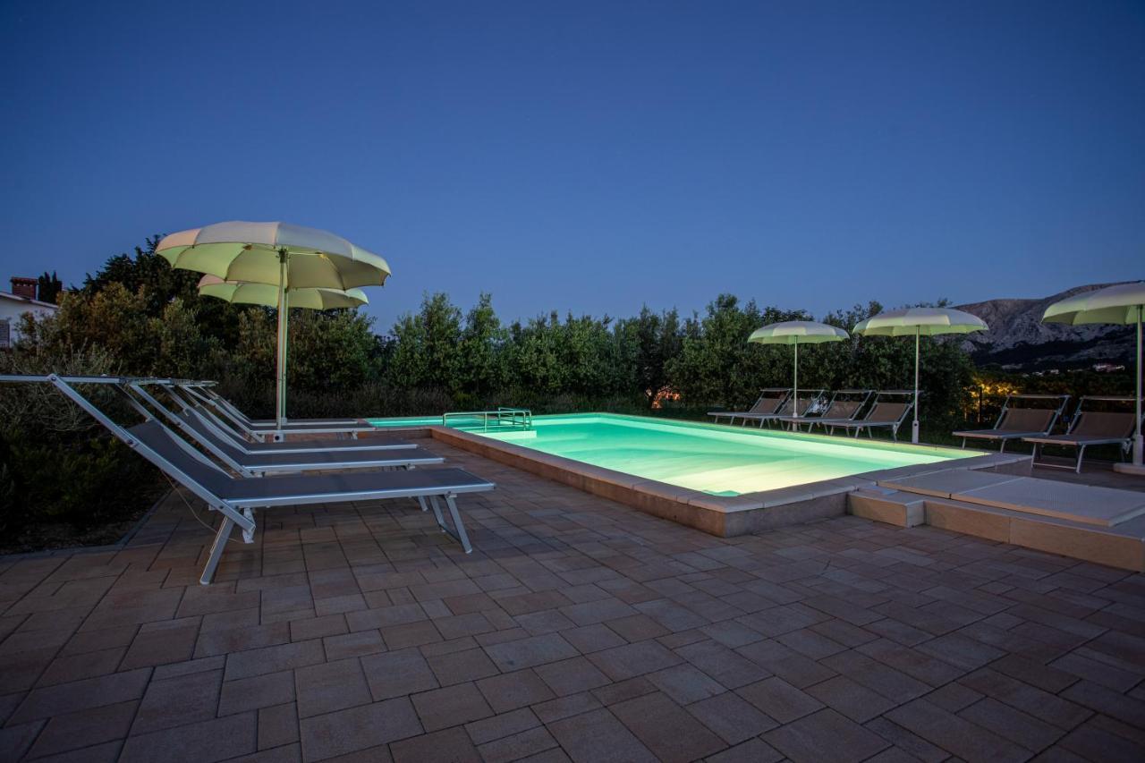 Apartments Viktorija 2 Башка Экстерьер фото
